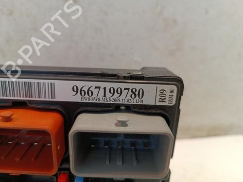 Used Fuse box Fuse box 34324412 34324412