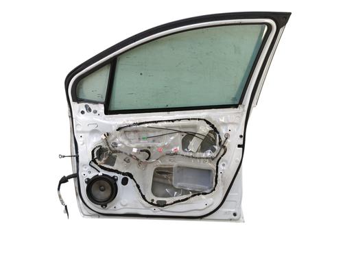 right-front-door-toyota-yaris-_p13_-2010-2011-2012-2013-2014-2015-2016-2017-2018-2019-2020-36471877 main image