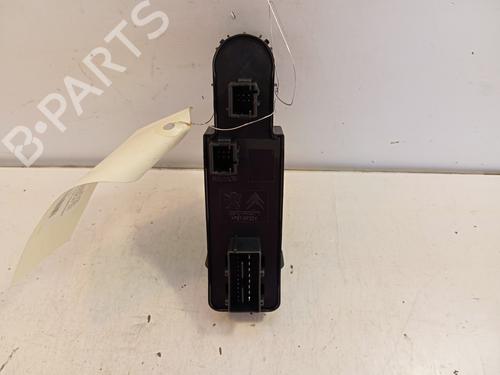 Mando elevalunas delantero izquierdo Mando elevalunas delantero izquierdo CITROËN DS4 (NX_) 2.0 BlueHDi 180 (180 hp) 34325564 34325564