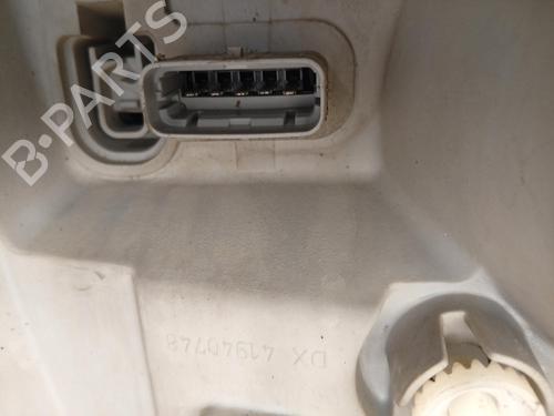 Used Right headlight Right headlight RENAULT MASTER II Van (FD) 2.5 dCi 120 (FD0M, FD0U, FD0W, FD2M, FD2W, FD3M, FD3U,... (115 hp) 40032736 40032736