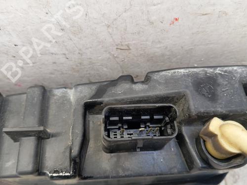 Used Right daytime light Right daytime light 37593734 37593734