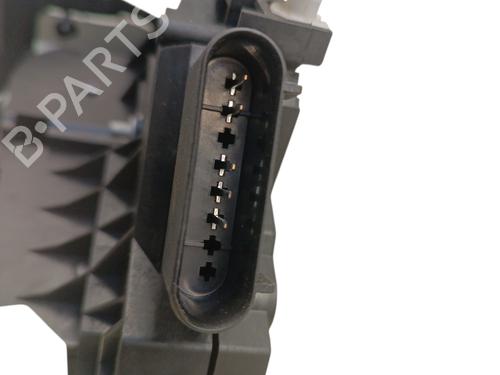 Høyre foran lås Høyre foran lås FORD TRANSIT CUSTOM V362 Van (FY, FZ) 2.0 EcoBlue (130 hp) 34330180 34330180