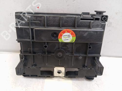 Sikringsdåse Sikringsdåse PEUGEOT 5008 (0U_, 0E_) 2.0 HDi 150 / BlueHDi 150 (150 hp) 39724968 39724968