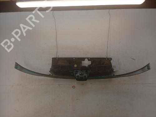 Used Grille Grille PEUGEOT 206 Hatchback (2A/C) 1.1 i (60 hp) 40032721 40032721