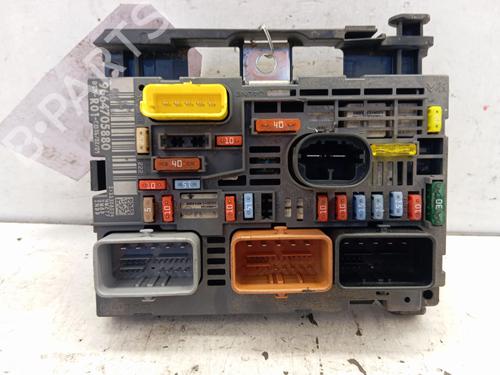 Used Fuse box Fuse box 34326835 34326835