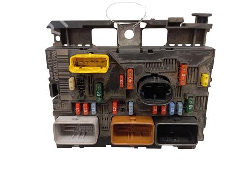 Used Fuse box Fuse box PEUGEOT 307 (3A/C) 1.6 HDi (90 hp) 34327735 34327735