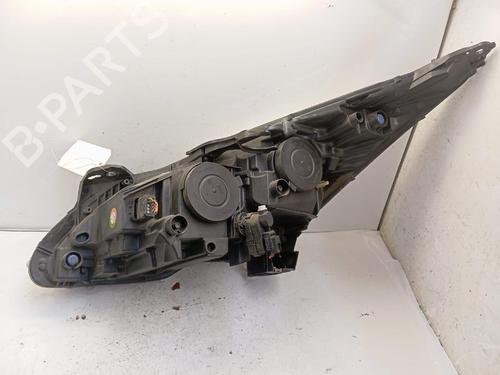 Used Right headlight Right headlight PEUGEOT 5008 (0U_, 0E_) 2.0 HDi 150 / BlueHDi 150 (150 hp) 39724958 39724958