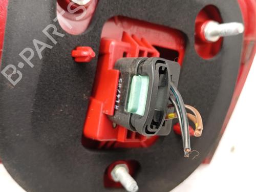 left-taillight-vw-passat-b6-3c2-2005-2006-2007-2008-2009-2010-2011-40348477 main image