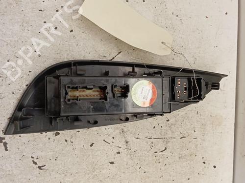 left-front-window-switch-nissan-pulsar-hatchback-c13-2014-34326323 main image