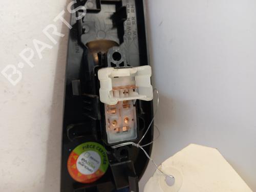 right-rear-window-switch-nissan-pulsar-hatchback-c13-2014-34325182 main image