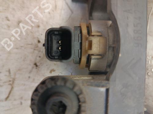 Used Right front fog light Right front fog light 38722309 38722309