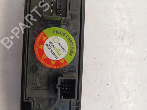 Venstre fortil elrude kontakt Venstre fortil elrude kontakt PEUGEOT 308 I (4A_, 4C_) 1.6 HDi (112 hp) 37586778 37586778