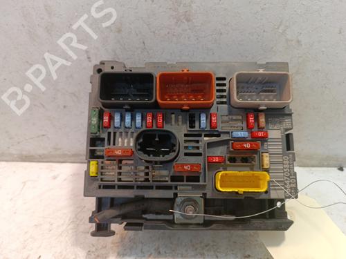 Used Fuse box Fuse box 34324439 34324439
