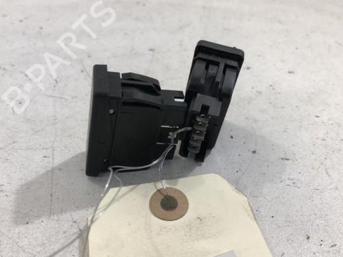 Used Left front window switch Left front window switch CITROËN SAXO (S0, S1) 1.4 VTS (75 hp) 34321531 34321531