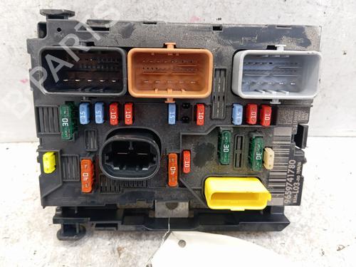 Used Fuse box Fuse box 37188485 37188485