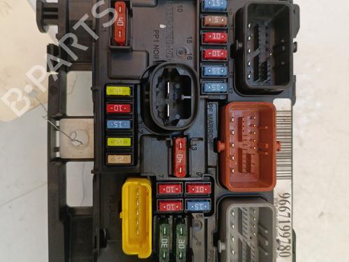Used Fuse box Fuse box CITROËN C3 I (FC_, FN_) [2002-2013] 34324085 34324085