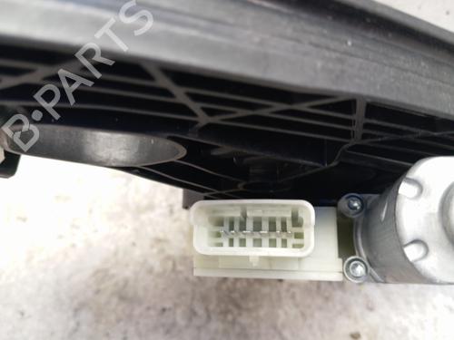 Rudehejsemekanisme venstre bagtil Rudehejsemekanisme venstre bagtil RENAULT CAPTUR II (HF_) Blue dCi 95 (HFAF) (95 hp) 37077702 37077702