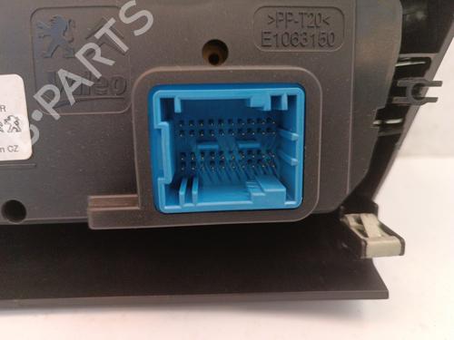 climate-control-peugeot-2008-i-cu_-2013-34323890 main image