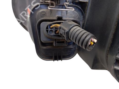 Used Right headlight Right headlight VW GOLF IV (1J1) 1.9 SDI (68 hp) 34329378 34329378