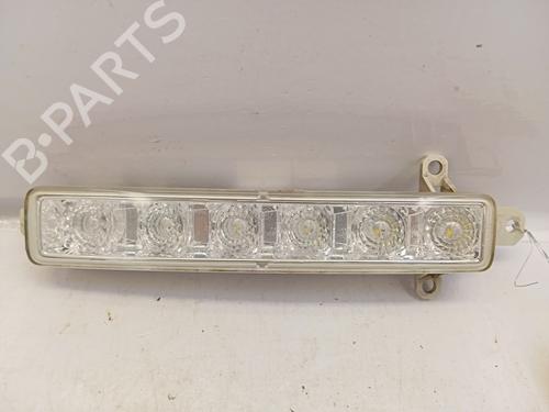 Used Left daytime light Left daytime light 37586760 37586760