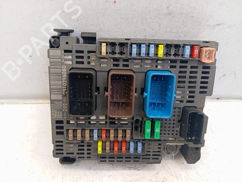 Used Fuse box Fuse box 39626615 39626615