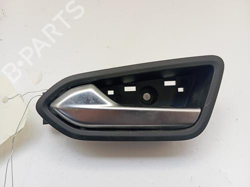 front-left-interior-door-handle-renault-arkana-i-lcm_-ldn_-2019-34327091 main image