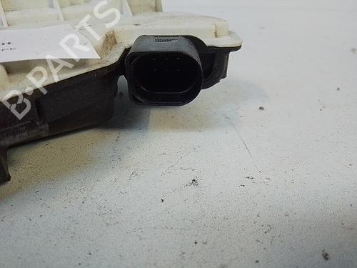 Højre fortil lås Højre fortil lås VW SCIROCCO III (137, 138) 2.0 TDI (140 hp) 34320547 34320547