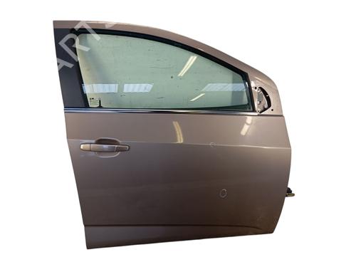 right-front-door-chevrolet-aveo-hatchback-t300-2011-35809273 main image