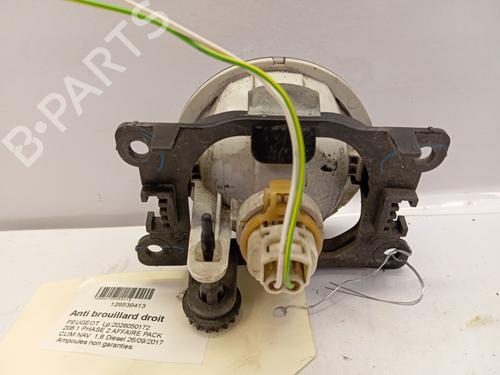 Used Right front fog light Right front fog light 37529172 37529172