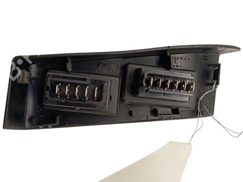 Used Left front window switch Left front window switch RENAULT MASTER II Van (FD) 2.2 dCI 90 (FD0G, FD0N, FD2G, FD2N, FD3G, FD3N) (90 hp) 34327465 34327465