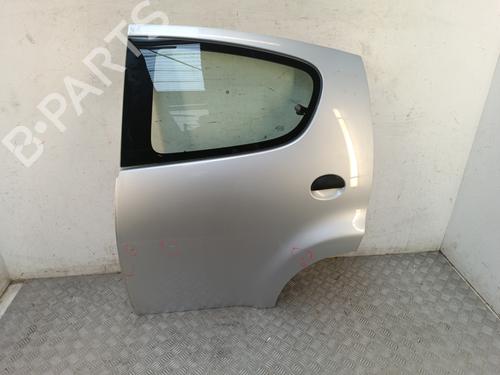 Used Left rear door Left rear door 37504274 37504274