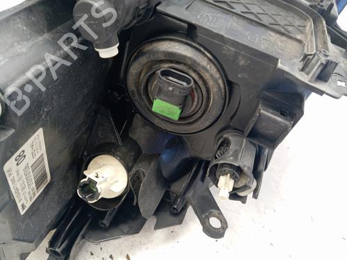 Used Right headlight Right headlight TOYOTA AURIS (_E15_) 2.0 D-4D (ADE150_, ADE150R) (126 hp) 35809104 35809104