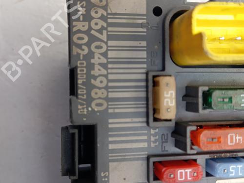 Used Fuse box Fuse box 37529233 37529233