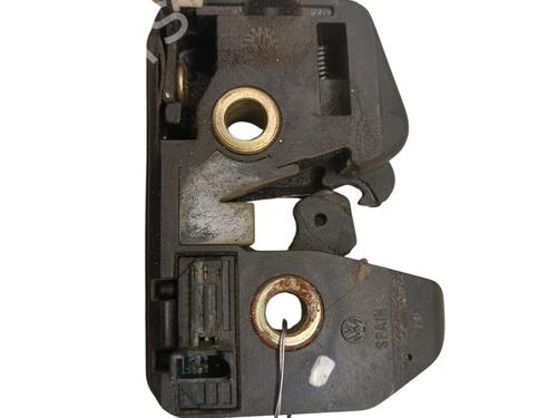 Used Tailgate lock Tailgate lock VW POLO (6N2) [1999-2001] 34330470 34330470