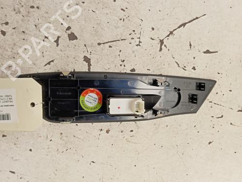 Used Right front window switch Right front window switch 37737812 37737812