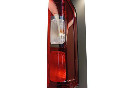 Used Right taillight Right taillight RENAULT TRAFIC III Bus (JG_) 2.0 dCi 150 (JGMU) (150 hp) 34329884 34329884