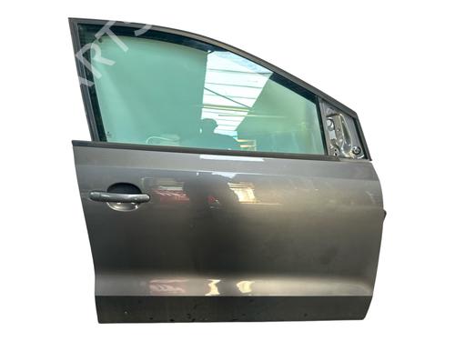 Dør høyre foran Dør høyre foran VW POLO V (6R1, 6C1) 1.2 (60 hp) 37504303 37504303
