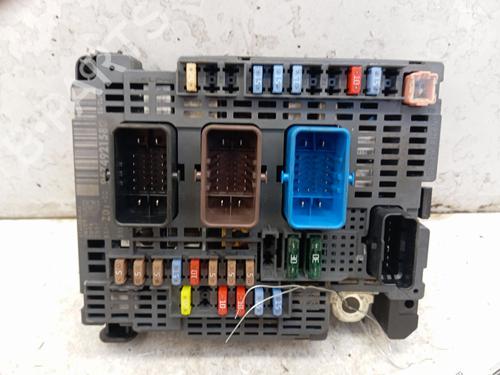 Fuse box CITROËN C4 II (NC_) 1.6 HDi 90 | BP37504182E1 - Image 3