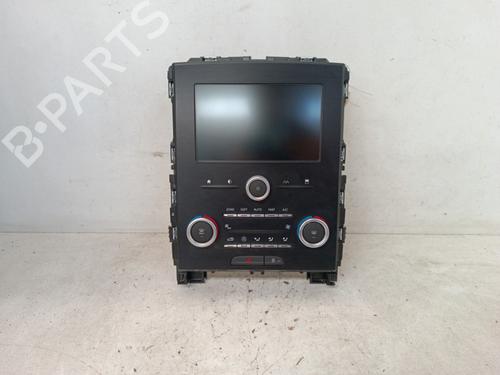 display-monitor-renault-megane-iv-hatchback-b9amn_-2015-34322347 main image