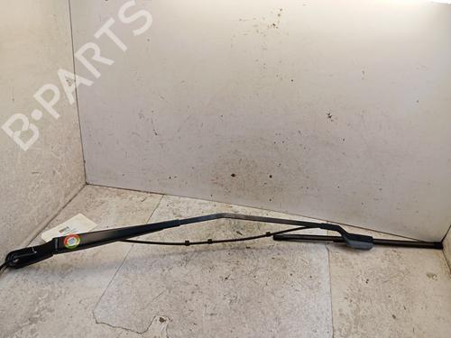 Used Front windshield wiper arm Front windshield wiper arm 37593730 37593730