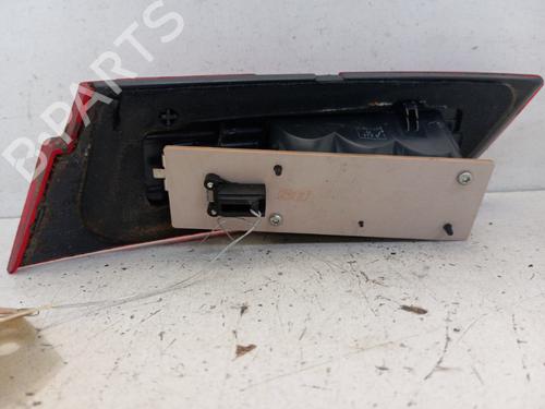 Farolim esquerdo pára-choques traseiro Farolim esquerdo pára-choques traseiro JAGUAR XF I (X250) 2.7 D (207 hp) 34322274 34322274