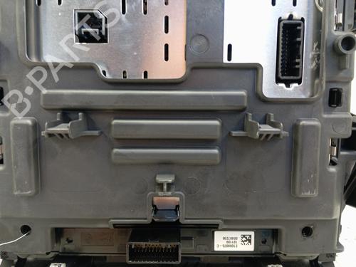 display-monitor-renault-megane-iv-hatchback-b9amn_-2015-36769086 main image