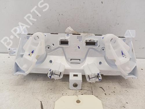 climate-control-renault-clio-v-b7_-2019-37737792 main image