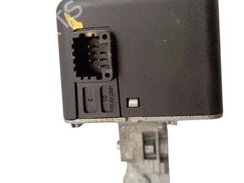 Used Card reader Card reader DACIA DUSTER (HM_) 1.5 dCi 115 (HMAD) (116 hp) 34329632 34329632