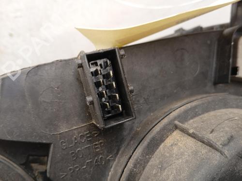 Used Right headlight Right headlight PEUGEOT 307 (3A/C) 2.0 HDi 90 (90 hp) 40348482 40348482