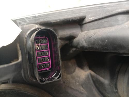Used Right headlight Right headlight FORD KUGA I 2.0 TDCi 4x4 (136 hp) 40504669 40504669