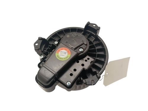 Used Heater blower motor Heater blower motor TOYOTA YARIS (_P13_) 1.5 Hybrid (NHP130_, NHP130) (101 hp) 34327448 34327448