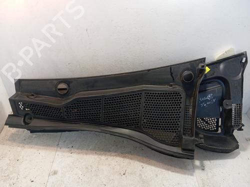 Griglia sotto parabrezza Griglia sotto parabrezza CITROËN C4 CACTUS 1.2 THP 110 (110 hp) 34324849 34324849