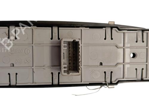 Used Left front window switch Left front window switch RENAULT LAGUNA III (BT0/1) 1.5 dCi (BT00, BT0A, BT0T, BT1J) (110 hp) 34328278 34328278