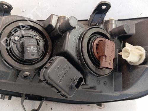 Phare droit Phare droit OPEL ZAFIRA A MPV (T98) 2.0 DTI 16V (F75) (101 hp) 34325886 34325886